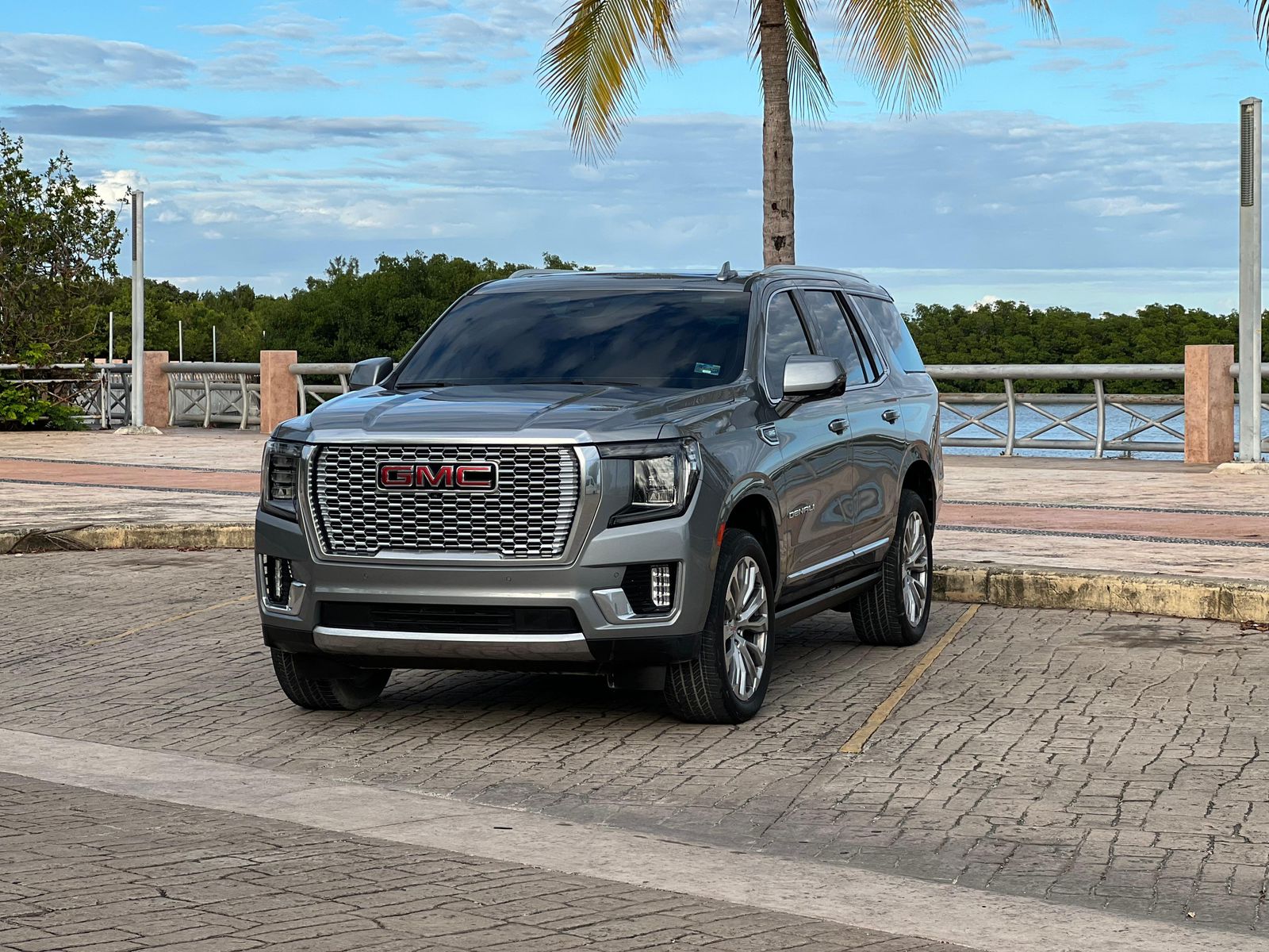 GMC Denali VIP SUV